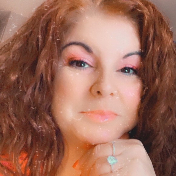 Meet your Posher, Tania - Picture 1 of 1